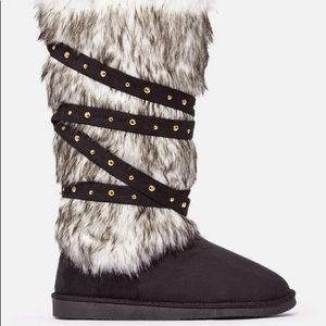 JustFab size 10 winter boots
